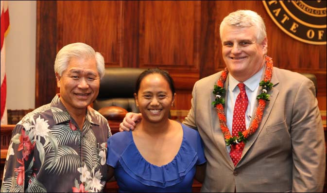 Sidney Ayabe, Representative Della Au Belatti, and Chief Justice Mark Recktenwald