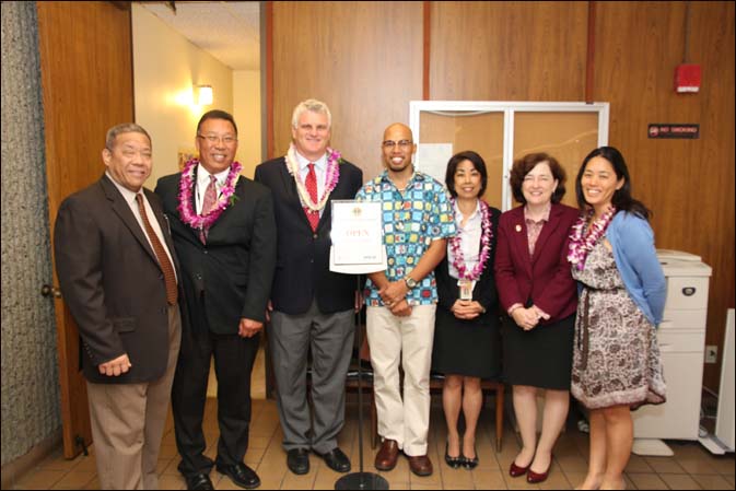 The Access to Justice Room was made possible by a partnership of the Hawaii State Judiciary, Hawaii Access to Justice Commission, Hawaii State Bar Association, the Legal Air Society of Hawaii. Pictures are some of the individuals who made it possible.