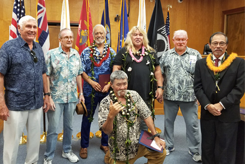Big Island Veterans Treatment Court Kona Judge Ronald Ibarra, Veteran Mentors, and 3 Veteran Graduates.