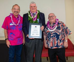 Photo of from left, former Gov. John Waihee, Chief Justice Recktenwald, and Jay Fidell, ThinkTech Hawaii president.