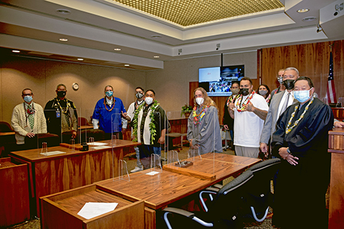 Judge Peter Cahill, Maui Police Chief Tivoli Faaumu, Maui County Mayor Michael P. Victorino, the seven graduates, Chief Judge Richard T. Bissen, Jr., and Circuit Court Judge Kelsey Kawano, during the Maui Drug Court graduation, 02/18/2021 at Maui’s Hoapili Hale Courthouse.