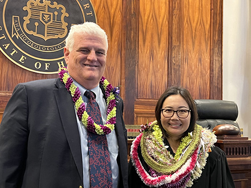 Image of Chief Justice Recktenwald and Judge Tsumoto Guidry.