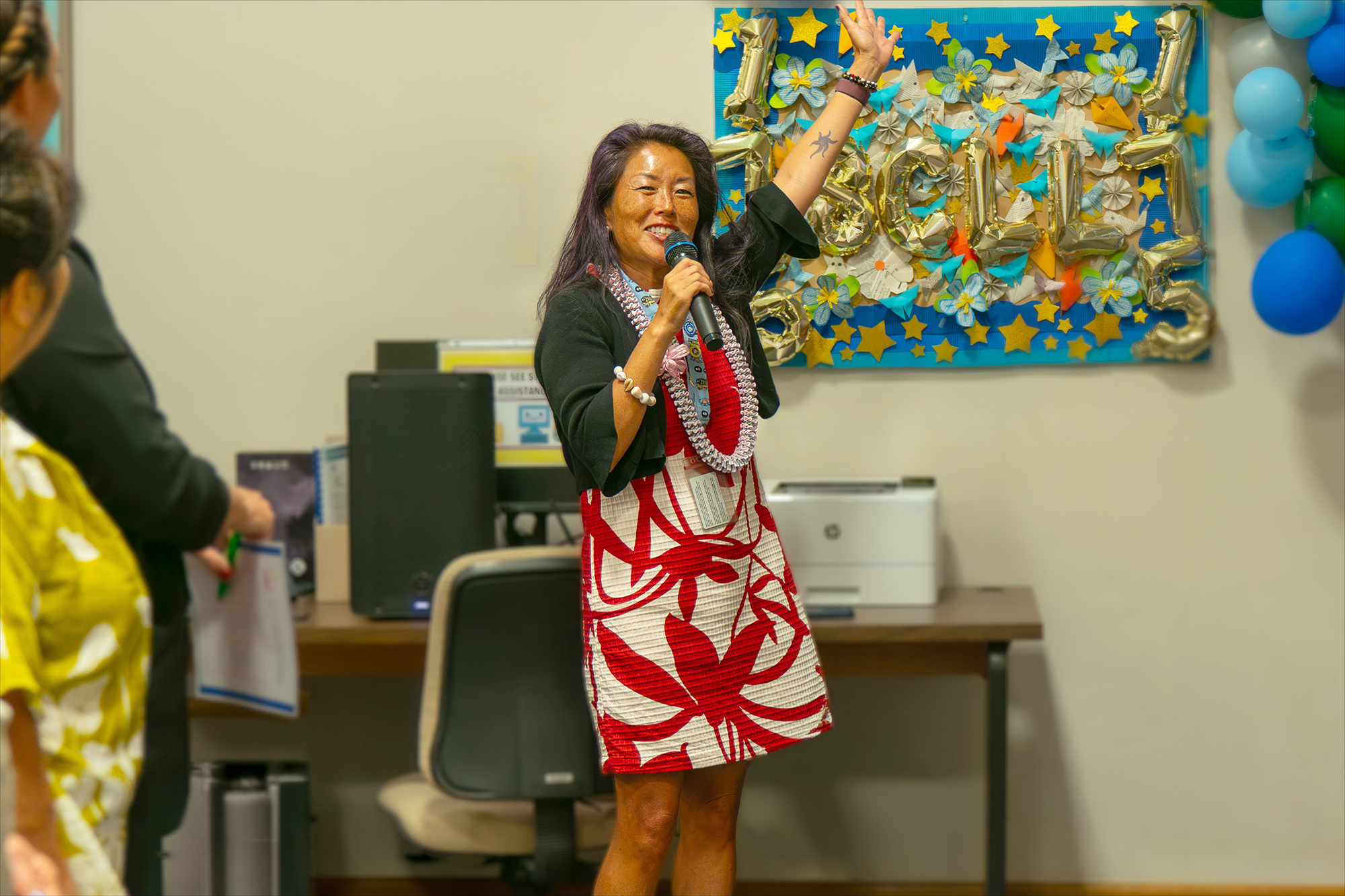 State Law Librarian Jenny Foster addresses guests at the Hawaiʻi Supreme Court Law Library’s 175th anniversary celebration.